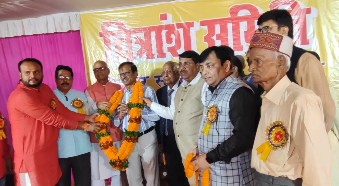 Gorakhpur News: 29वें चित्रगुप्त पूजन का हुआ भव्य आयोजन, विश्व कल्याण की कामना की 29वें चित्रगुप्त पूजन का हुआ भव्य आयोजन, विश्व कल्याण की कामना की
