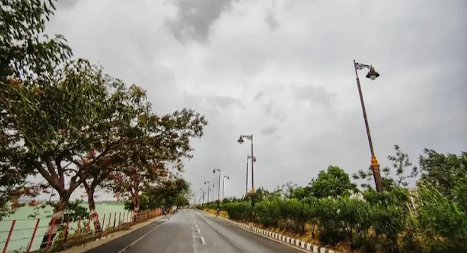 नौकायन रोड पर तेज हुई रफ्तार तो खुद कट जाएगा चालान