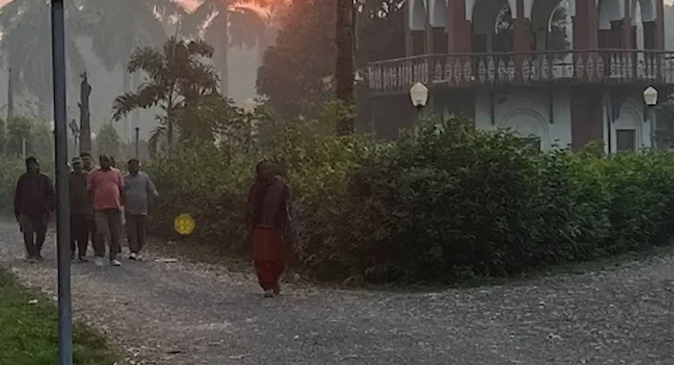 व्ही पार्क में जल्द ही रबर के जॉगिंग ट्रैक पर दौड़ेंगे मॉर्निंग वॉकर व्ही पार्क में जल्द ही रबर के जॉगिंग ट्रैक पर दौड़ेंगे मॉर्निंग वॉकर
