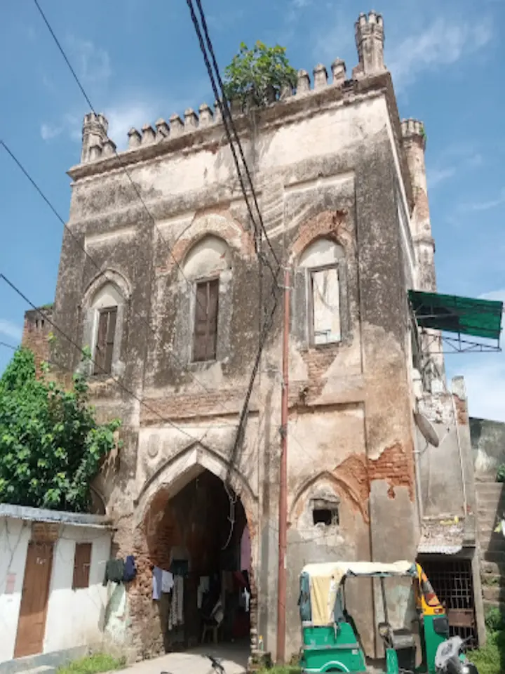 गोरखपुर स्थित रीड साहब धर्मशाला की इमारत