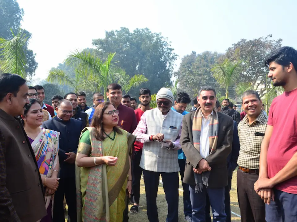 मानवता, भाईचारा और नेतृत्व गुणों को बढ़ाते हैं खेल: प्रो. पूनम टंडन मानवता, भाईचारा और नेतृत्व गुणों को बढ़ाते हैं खेल: प्रो. पूनम टंडन