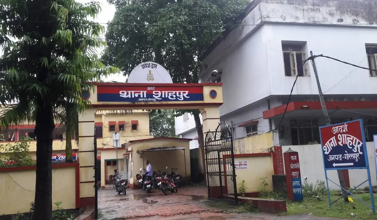 कोचिंग से घर लौट रही छात्रा से शोहदे ने की छेड़खानी, गिरफ्तार शाहपुर थाना, गोरखपुर।