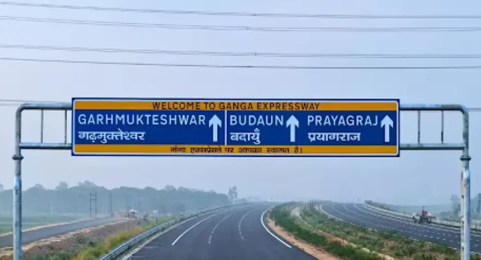 गंगा एक्सप्रेसवे अपडेट: मेरठ-प्रयागराज के पैकेज 1 पर काम जोरों पर, साल के अंत तक होगा तैयार!