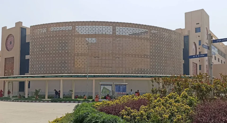 गोरखपुर एम्स