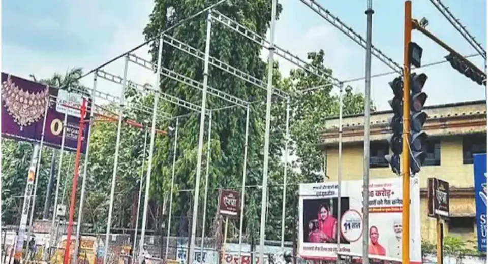 गोरखपुर में अब सिग्नल पर नहीं लगेगी 'धूप की चोट'! नगर निगम लगा रहा खास 'हरी छत', देखें कहाँ हुई शुरुआत