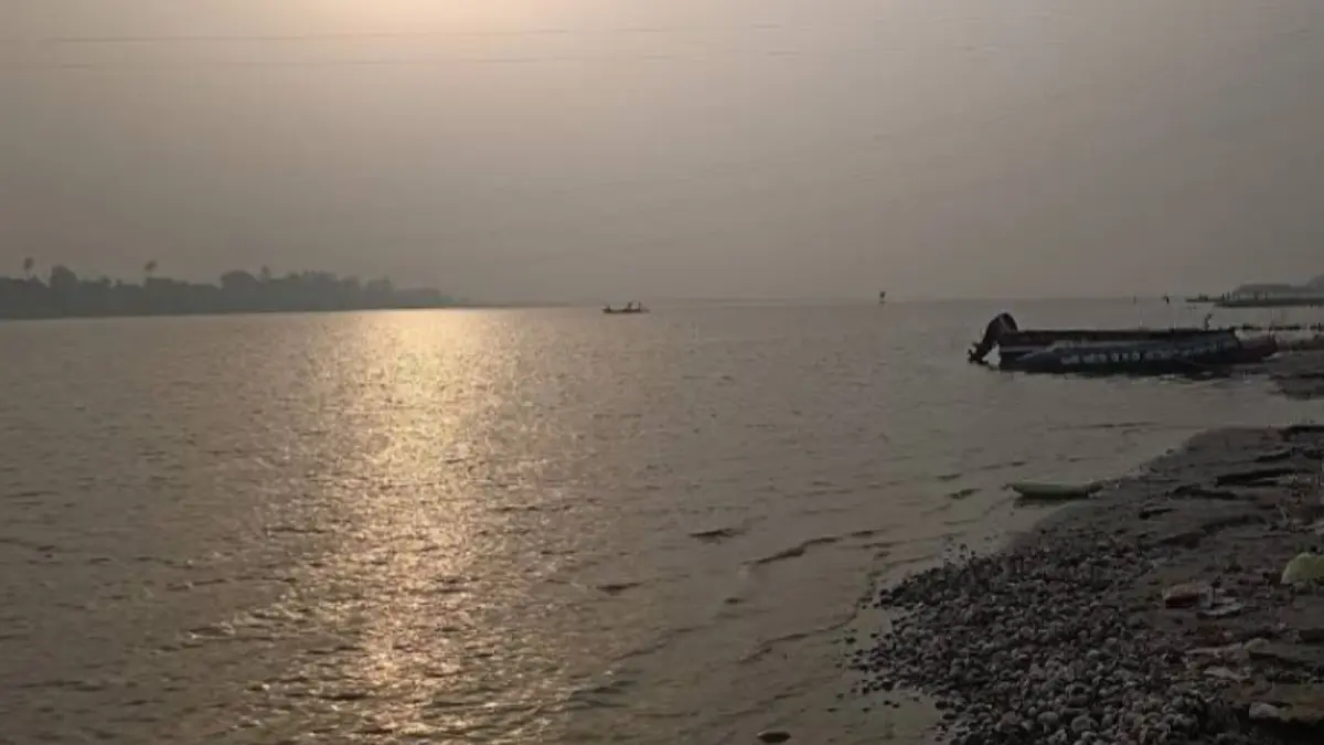 नेपाल की बारिश से राप्ती, रोहिन सहित इन नदियों में तेजी से बढ़ा पानी, जानें ताजा हालात! घाघरा नदी का जलस्तर.