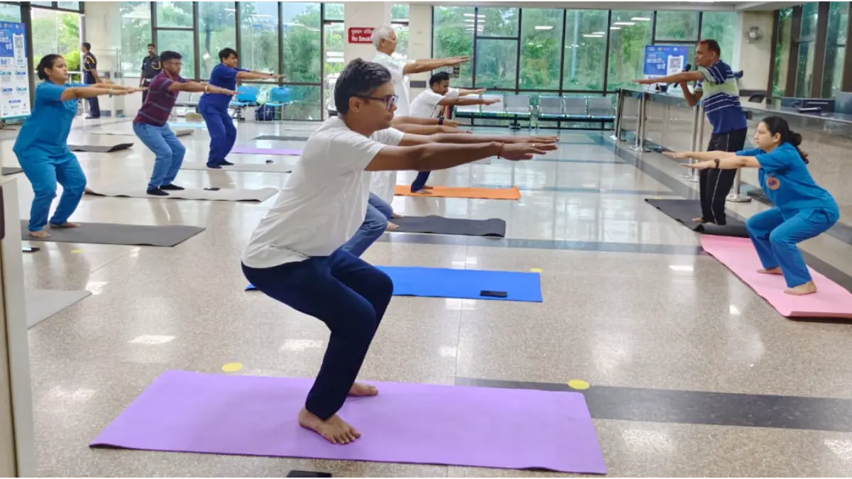 गोरखपुर एम्स में 'वन अर्थ, वन हेल्थ' थीम पर योग सप्ताह शुरू, राष्ट्रपति की विशेष उपस्थिति में होगा समापन!
