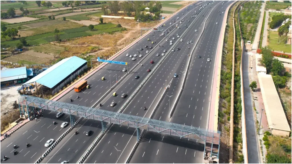 गोरखपुर-पानीपत एक्सप्रेसवे पर बड़ा अपडेट: प्रोजेक्ट अब अयोध्या शिफ्ट, 22 जिलों को जोड़ेगी ये 'लाइफलाइन' गोरखपुर-पानीपत एक्सप्रेसवे पर बड़ा अपडेट. (सांकेतिक तस्वीर)