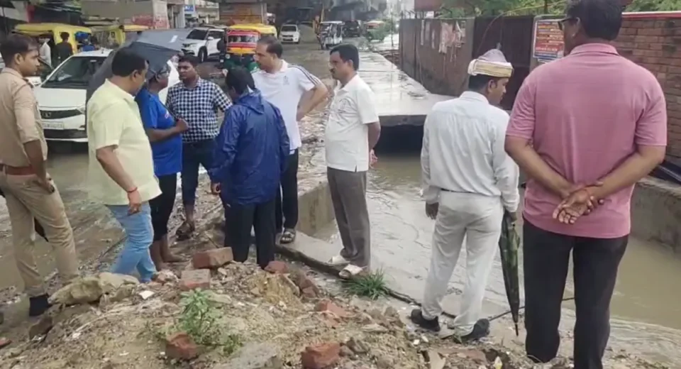 मानसून की पहली बारिश: गर्मी से राहत, पर जलभराव से आफत