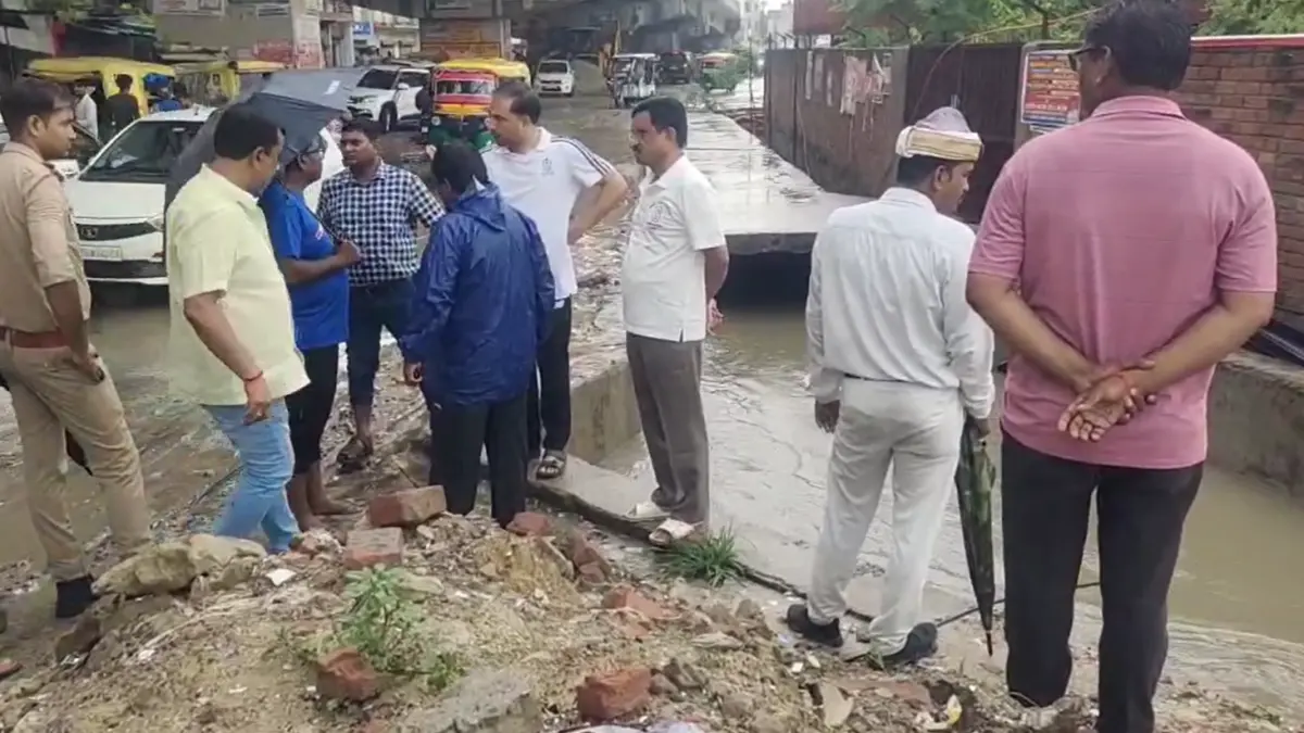 मानसून की पहली बारिश: गर्मी से राहत, पर जलभराव से आफत