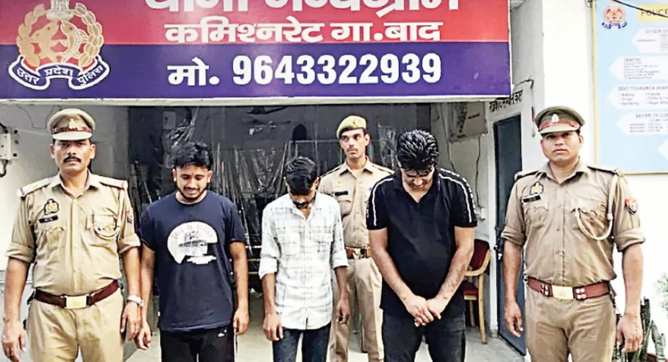 राजनगर एक्सटेंशन के रेस्टोरेंट में खाना परोसने में देरी पर जमकर तोड़फोड़