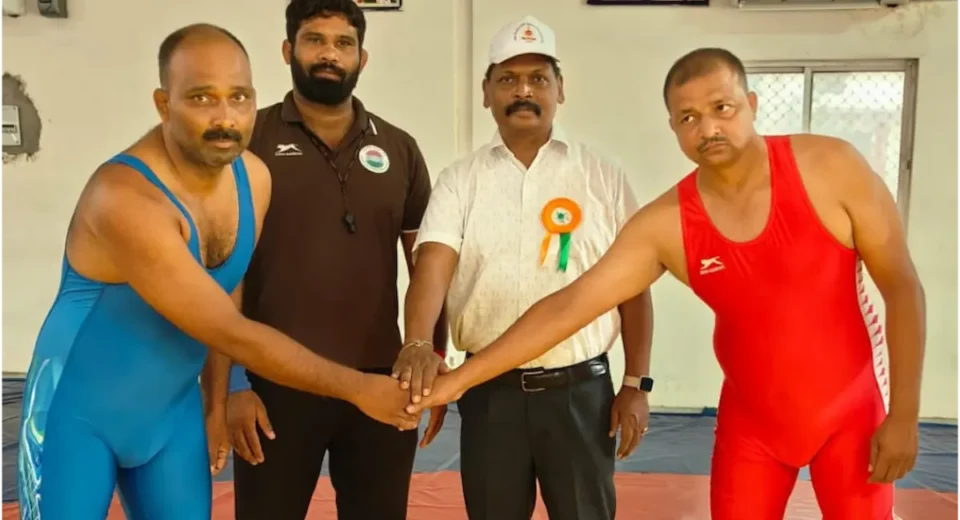 गोरखपुर में RPF खेल महाकुंभ का आगाज, कुश्ती में पहलवानों ने दिखाया दम, जानें कौन रहे विजेता