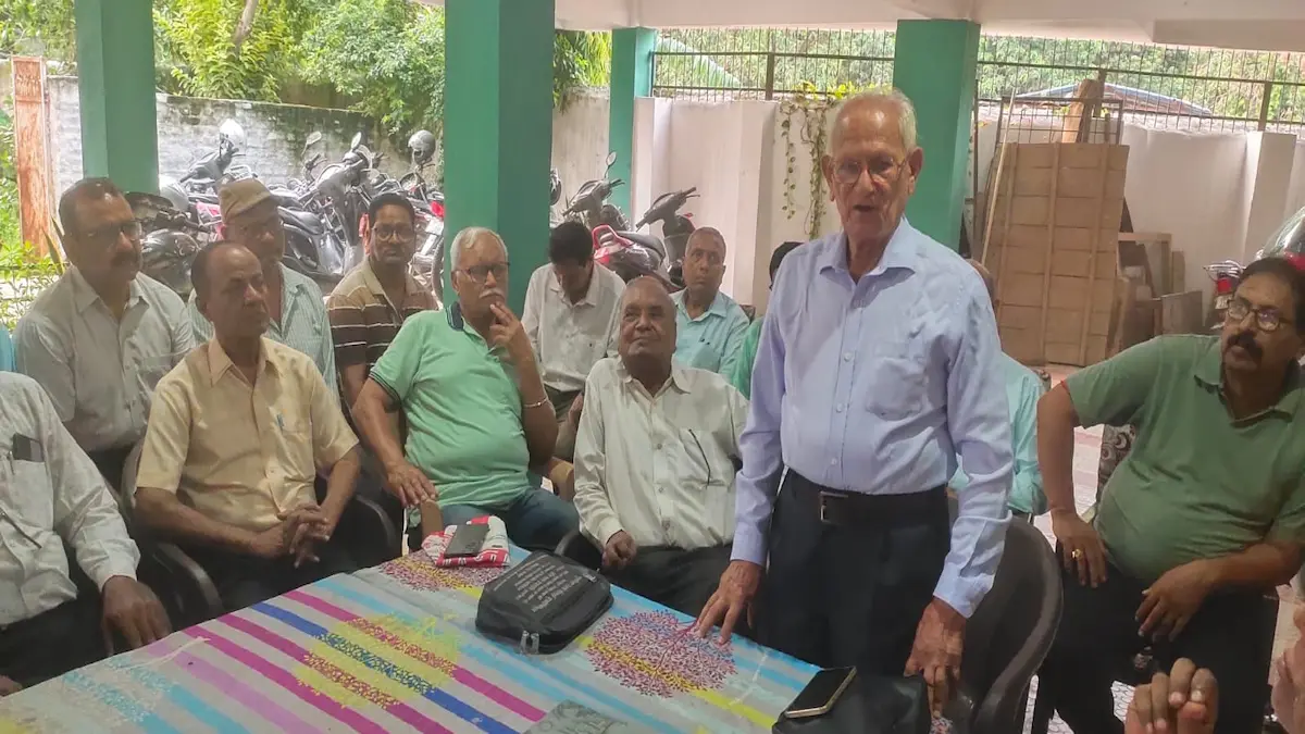 गोरखपुर में भारत पेंशनर्स समाज के महासचिव एस.सी. माहेश्वरी को दी गई भावभीनी श्रद्धांजलि भारत पेंशनर्स समाज