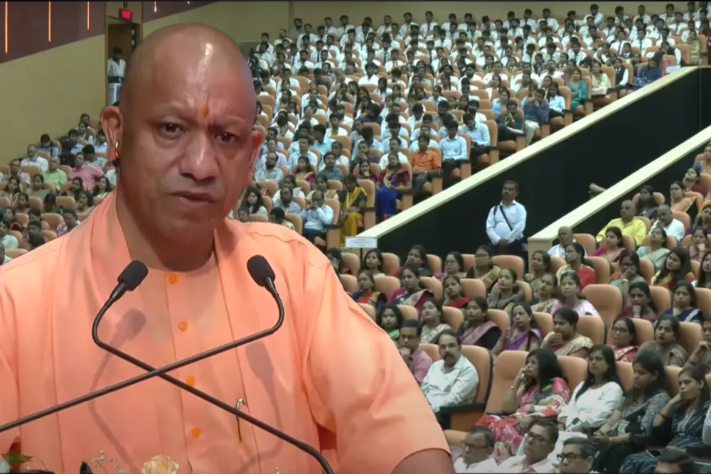 गोरखपुर में योगी ने दिए विकसित भारत के पांच मंत्र, बोले -हमें फिर से विभाजित नहीं होना है