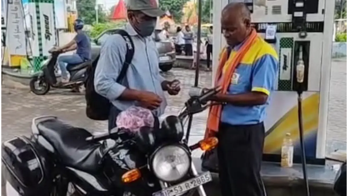 'नो हेलमेट-नो फ्यूल' को ठेंगा, पंप मैनेजर बोला-सरकारी निर्देशों का पालन करेंगे तो पेट्रोल पंप बंद हो जाएगा'