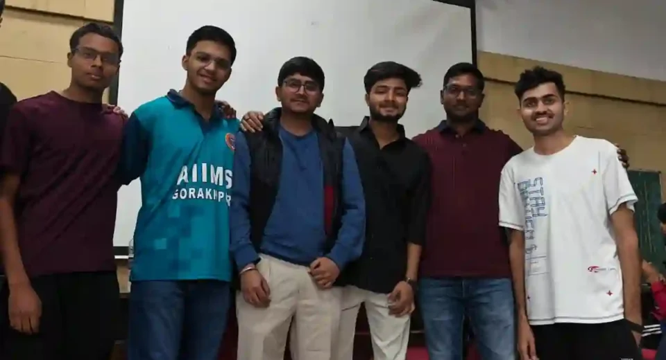 एम्स गोरखपुर के विद्यार्थियों ने एम्स ऋषिकेश के “पाइरेक्सिया फेस्ट” में किया उत्कृष्ट प्रदर्शन