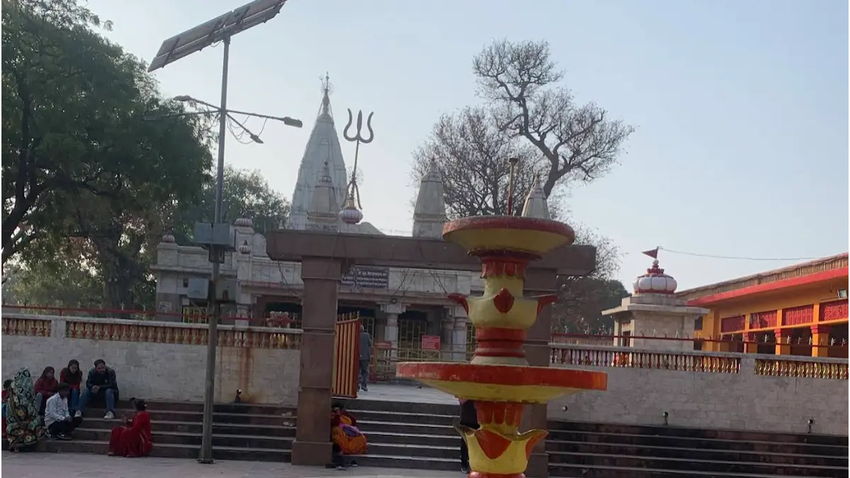 गुरु गोरखनाथ ने की थी इस मंदिर की स्थापना, यहां त्रेता युग से जल रही अखंड ज्योति, 51 शक्तिपीठों में से है एक