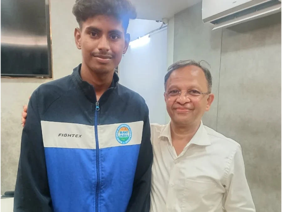 चुनौतियों को किक से मात: जानें कौन है गोरखपुर का छोरा सनी जो किकबॉक्सिंग रिंग में मचा रहा है धूम चुनौतियों को किक से मात: जानें कौन है गोरखपुर का छोरा सनी जो किकबॉक्सिंग रिंग में मचा रहा है धूम