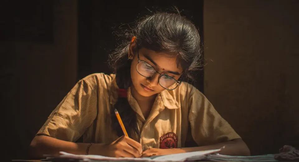 यूपी बोर्ड 2026: एनसीईआरटी ने शुरू किए 9वीं से 12वीं तक के लिए मुफ्त कोर्स, ऐसे करें आवेदन यूपी बोर्ड 2026: एनसीईआरटी ने शुरू किए 9वीं से 12वीं तक के लिए मुफ्त कोर्स, ऐसे करें आवेदन