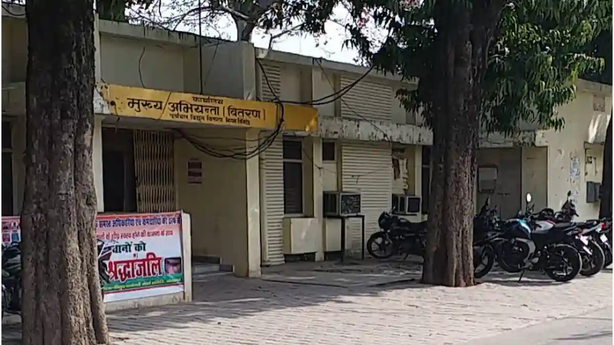गोरखपुर: प्रीपेड मीटर होने पर भी 1 माह तक नहीं कटेगा बिजली कनेक्शन, विभाग ने साझा की पूरी जानकारी