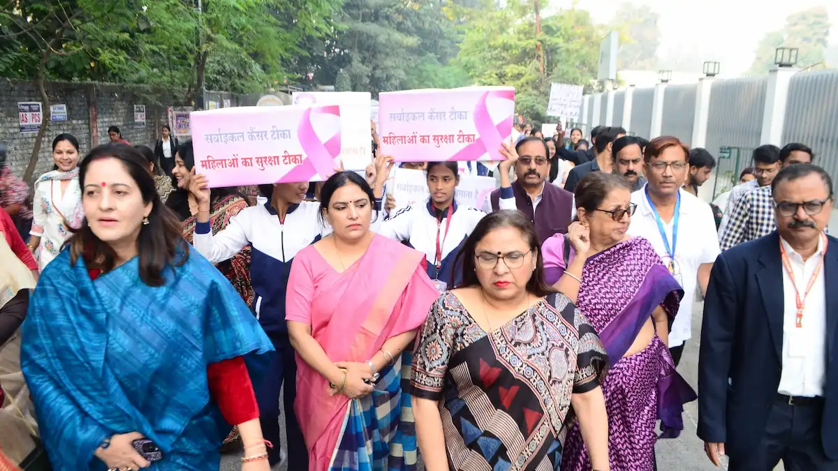 सर्वाइकल कैंसर से बचाव: गोरखपुर विश्वविद्यालय ने शुरू किया छात्राओं के लिए खास वैक्सीनेशन प्रोग्राम