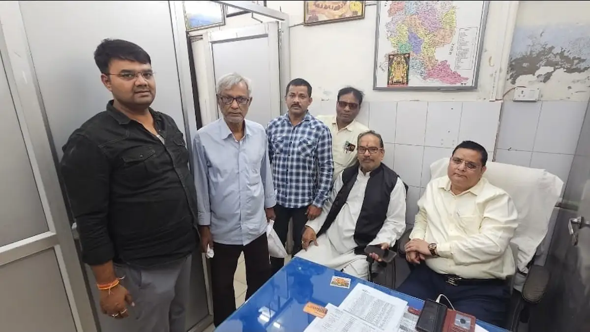 आठवां वेतन आयोग पर गोरखपुर के कर्मचारियों ने की बैठक, JCM मीटिंग से पहले भेजे गए ये 5 बड़े सुझाव आठवां वेतन आयोग पर गोरखपुर के कर्मचारियों ने की बैठक, JCM मीटिंग से पहले भेजे गए ये 5 बड़े सुझाव