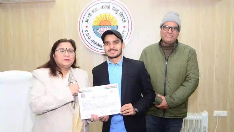 गणतंत्र दिवस परेड में कदमताल करेंगे डीडीयू के छात्र आनंद यादव, कर्तव्य पथ पर गूंजेगा नाम