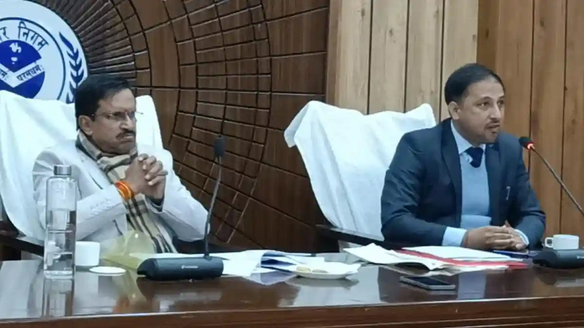 Gorakhpur Budget 2025-26: सीएम सिटी में सड़कों और नालों के लिए खुलेगा खजाना, नगर निगम का बजट देख गदगद हुए लोग