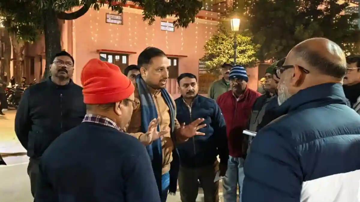 गोरखपुर खिचड़ी मेला: 'जीरो वेस्ट' होगा आयोजन, दुकानदारों के लिए डस्टबिन रखना हुआ अनिवार्य गोरखपुर खिचड़ी मेला: 'जीरो वेस्ट' होगा आयोजन, दुकानदारों के लिए डस्टबिन रखना हुआ अनिवार्य